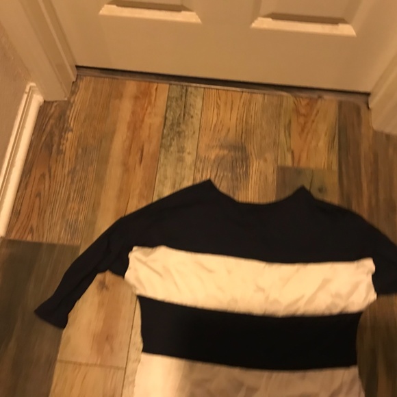 The limited Navy Blue & White 3/4 Sleeve New with Tags Blouse - Picture 12 of 14